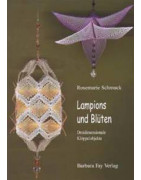 Lampions und Blüten